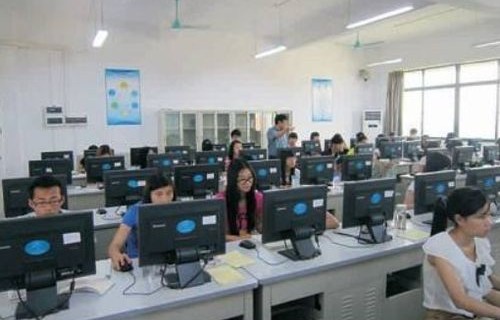 电子商务专业一流学校