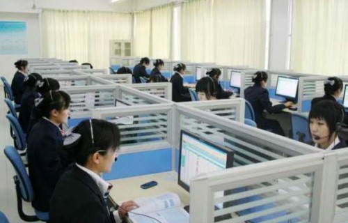电子商务女孩子学的专业